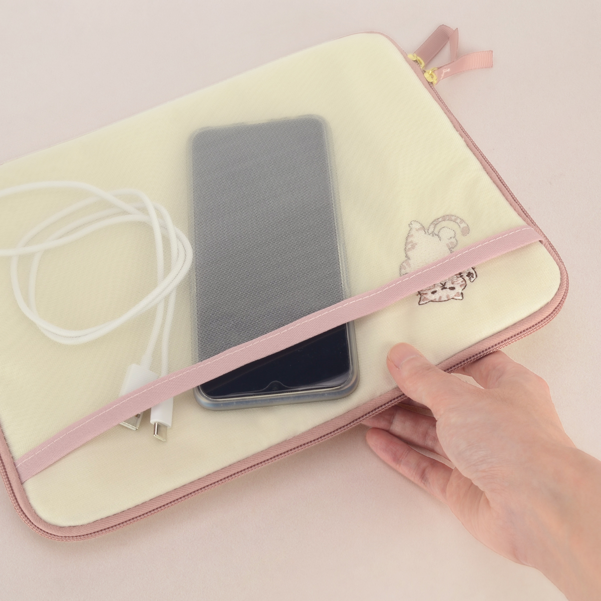 網戸猫 タブレットケース | サカモト